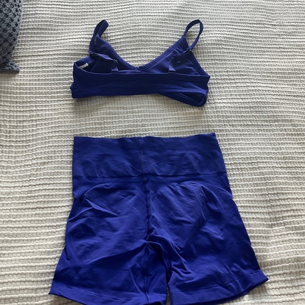 Gymshark cobalt purple ENERGISE SEAMLESS sports bra M - Picture 7 of 7
